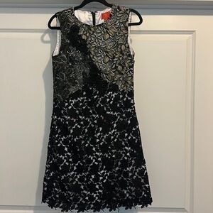 NWOT Monique Lhuillier Floral Lace Beaded Dress Size 6